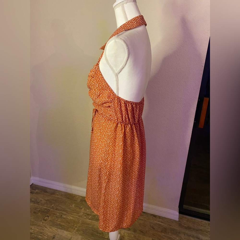 Backless Dress - Picture 5 of 9